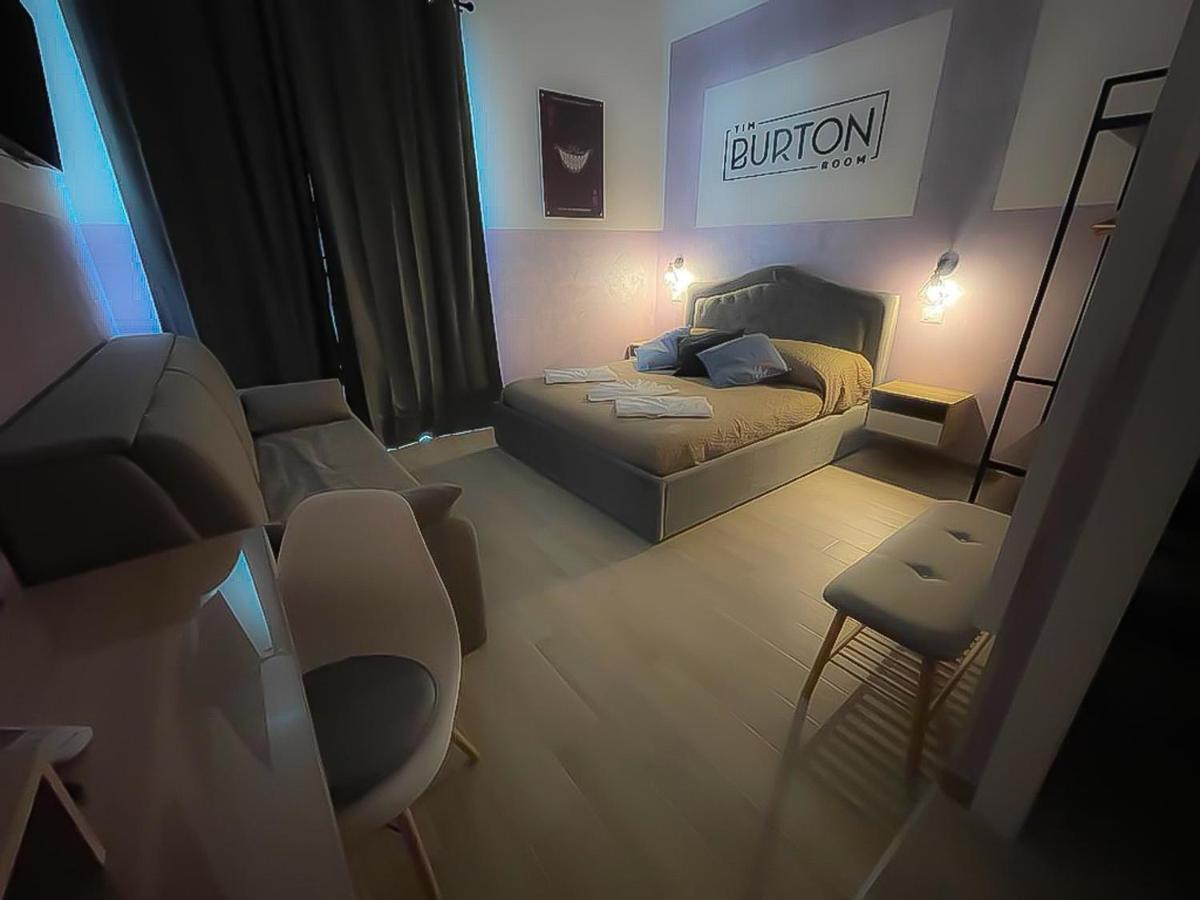 Cinemovie Guesthouse Рим Экстерьер фото
