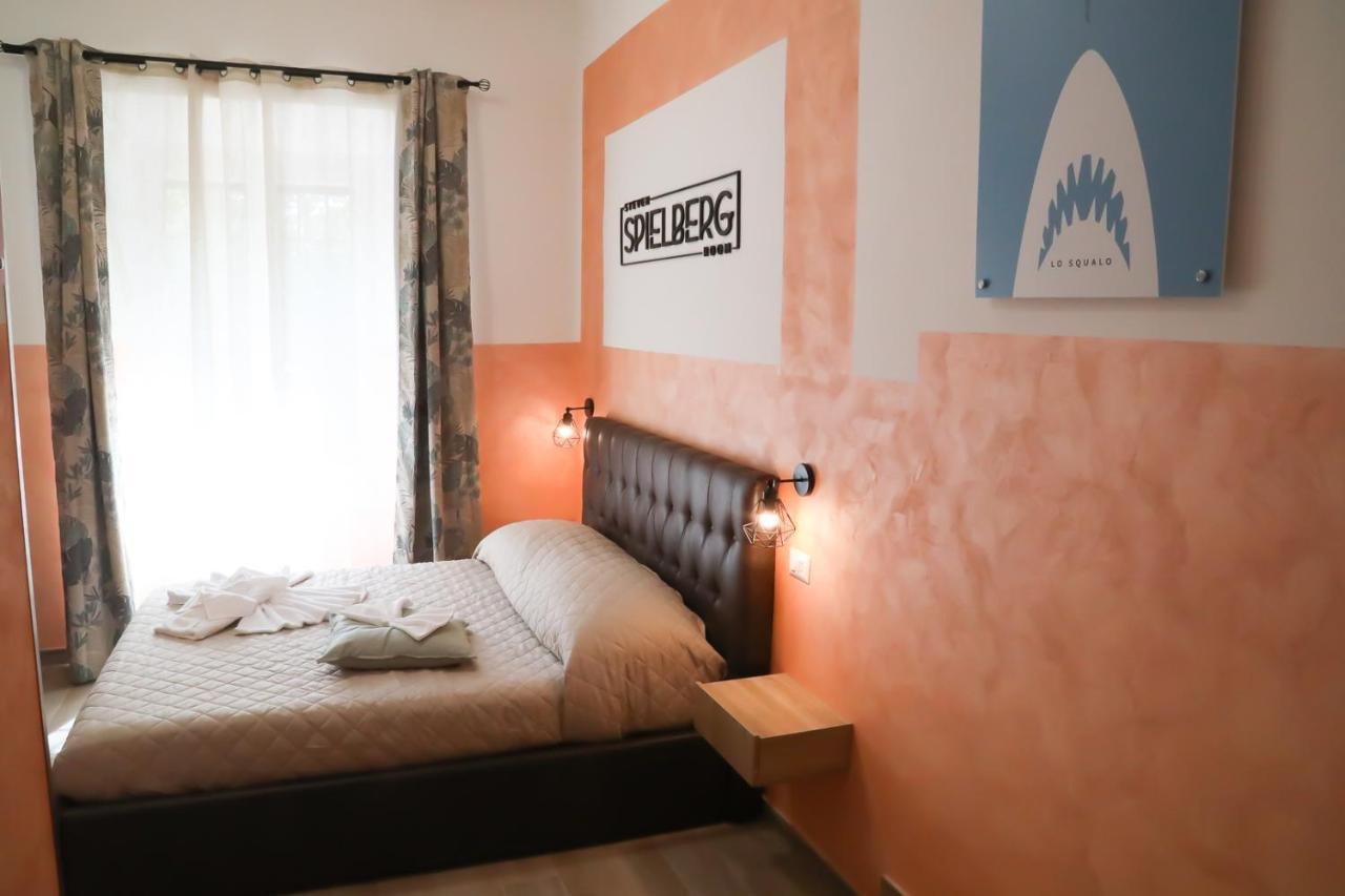 Cinemovie Guesthouse Рим Экстерьер фото