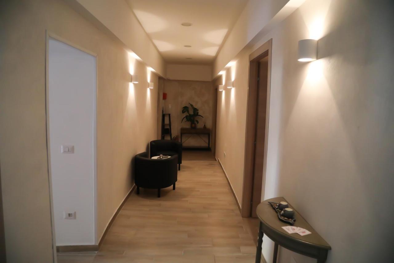 Cinemovie Guesthouse Рим Экстерьер фото