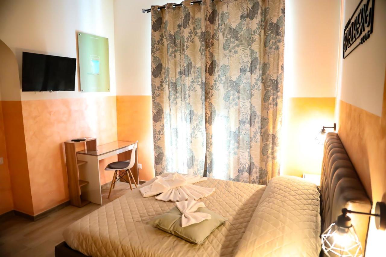 Cinemovie Guesthouse Рим Экстерьер фото